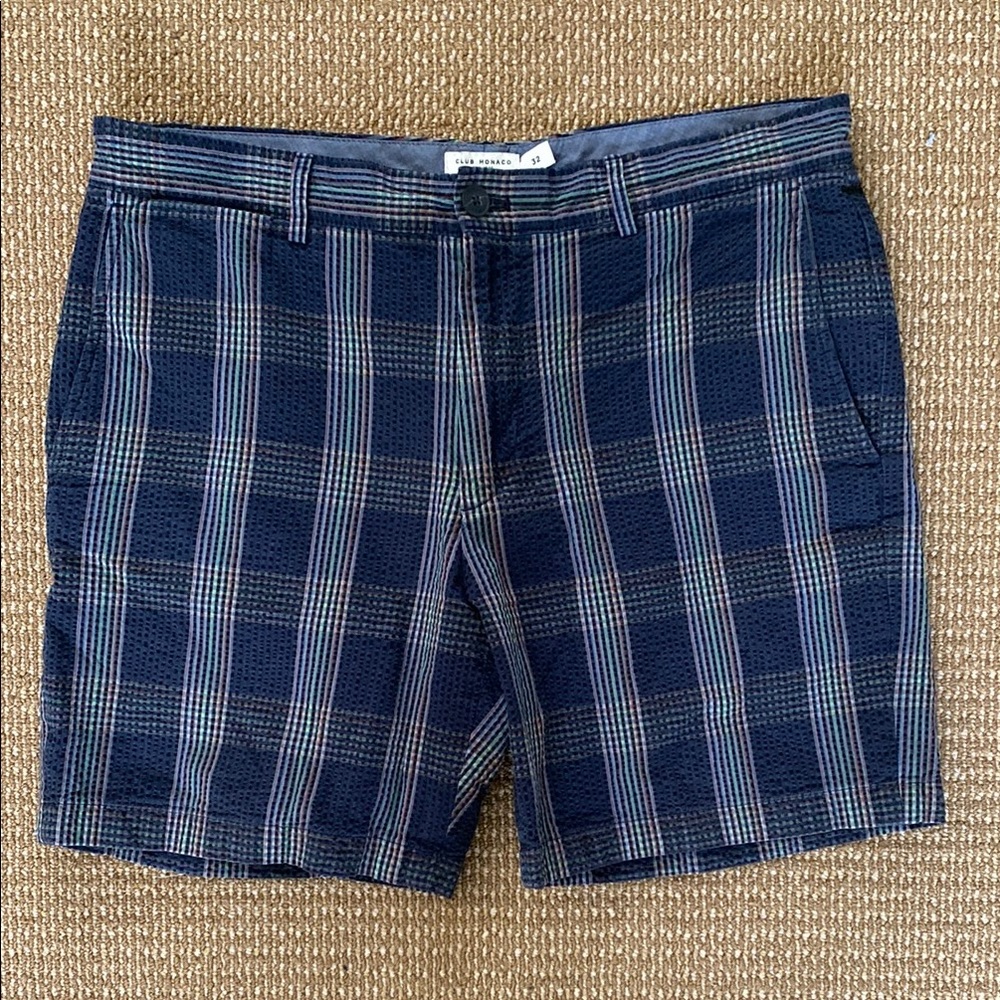 Club Monaco / Seersucker Shorts / Black Plaid / 32w